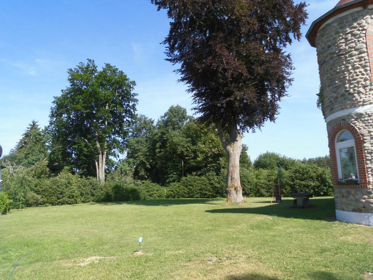 ホテル Gutshaus Darsikow エクステリア 写真